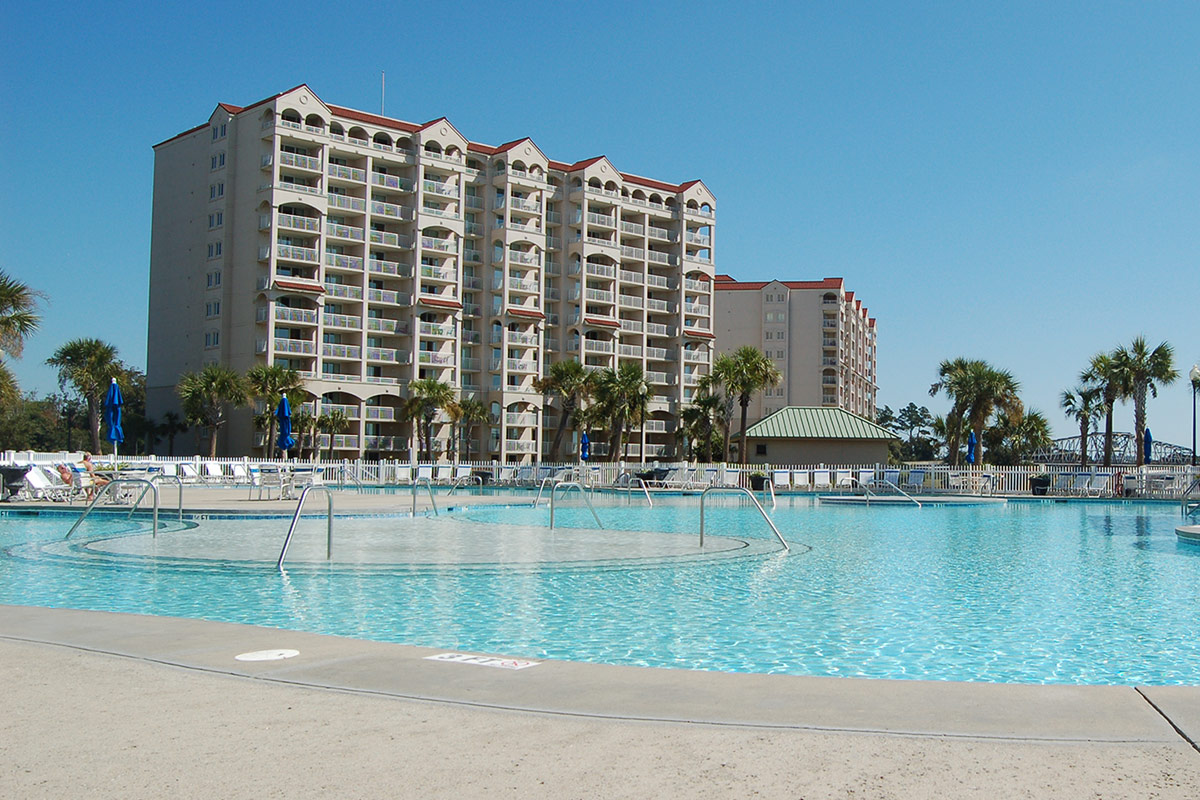 Resort-style accommodations included in Myrtle Beach golf packages