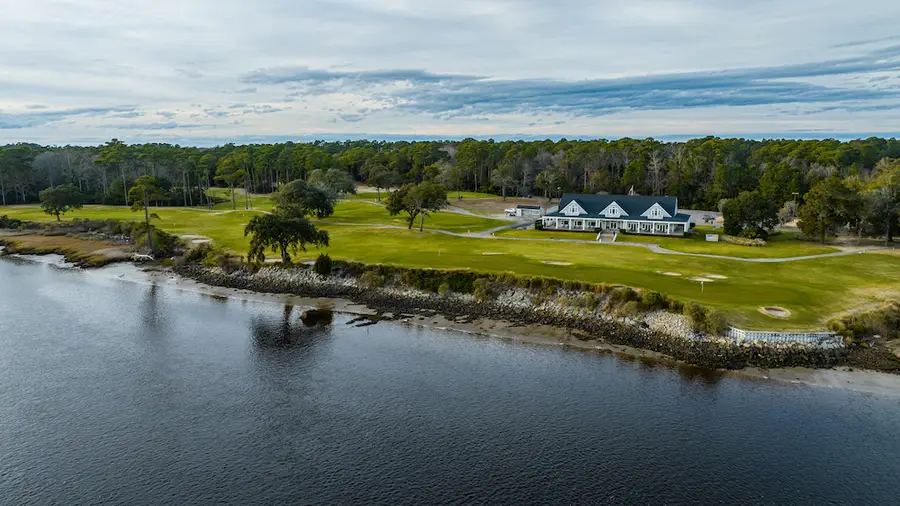 Glen Dornoch Waterway Golf Links golf course