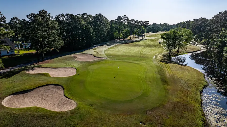 Meadowlands Golf Club golf course