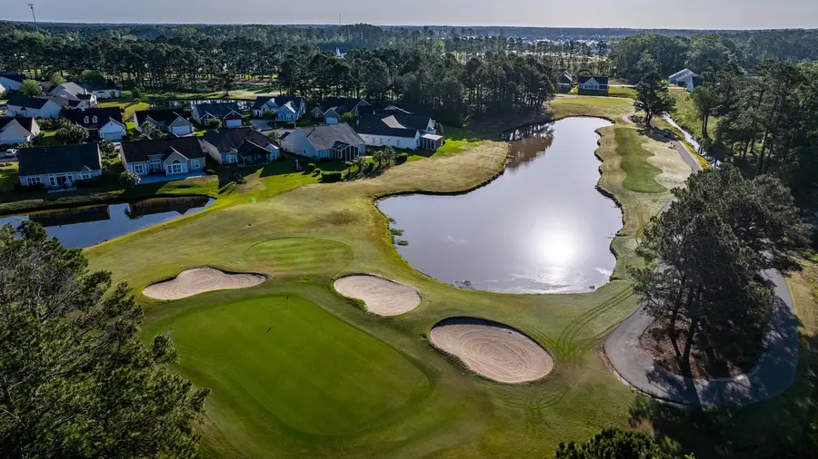 Meadowlands Golf Club golf course