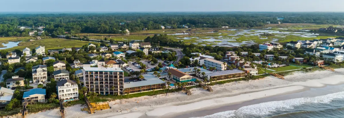 The Oceanfront Litchfield Inn