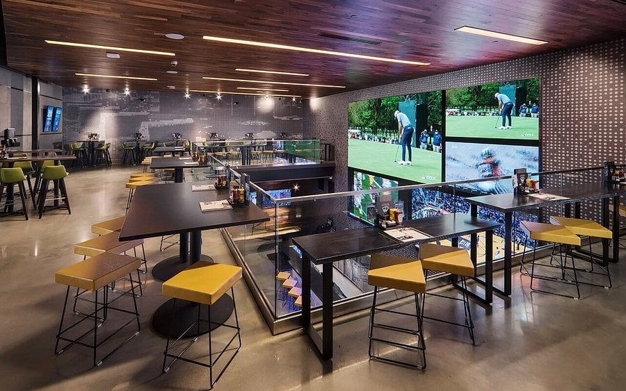 upstairs-game-watch-area