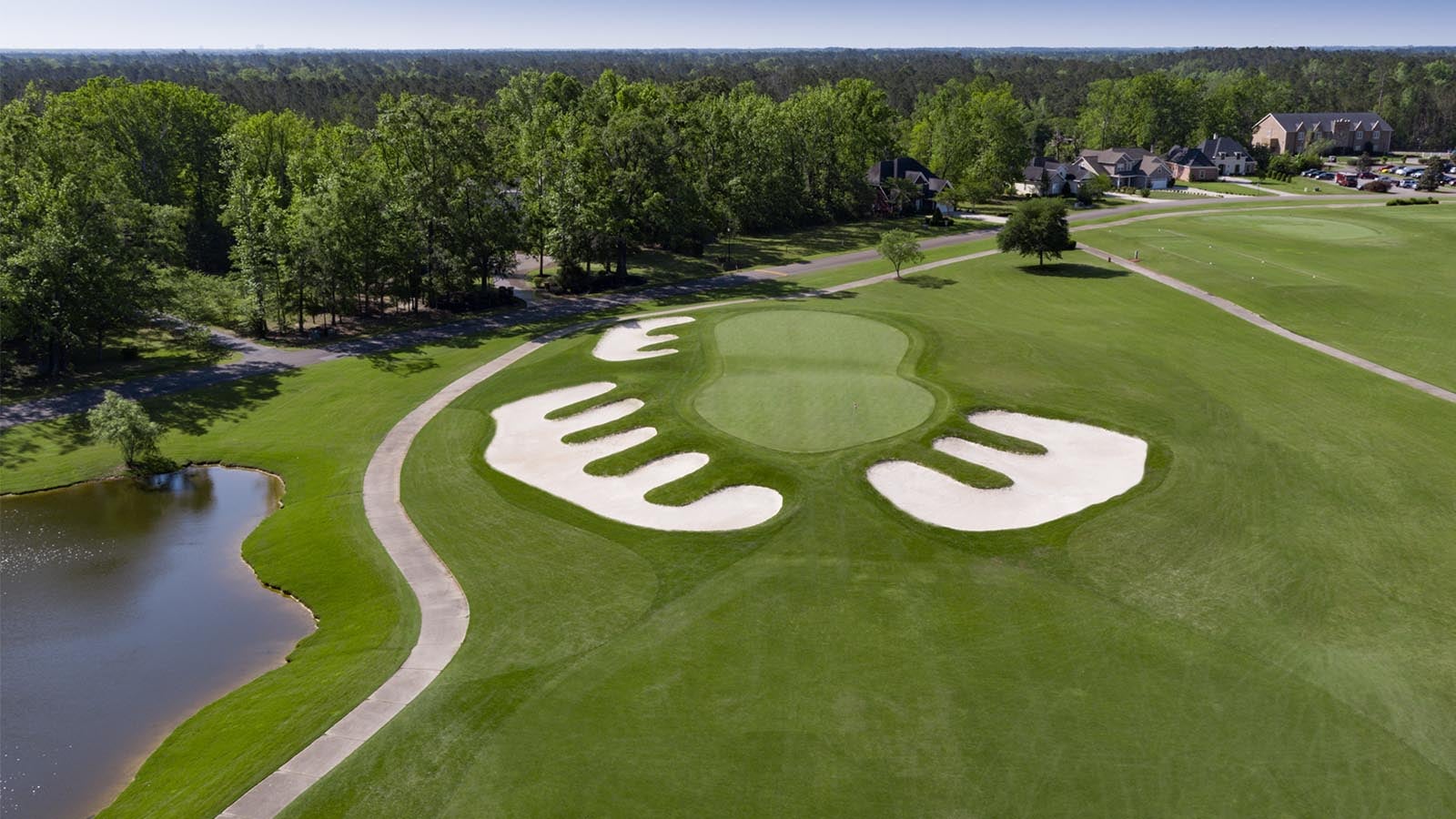 Shaftesbury Glen golf course hole 18 for Myrtle Beach package pricing