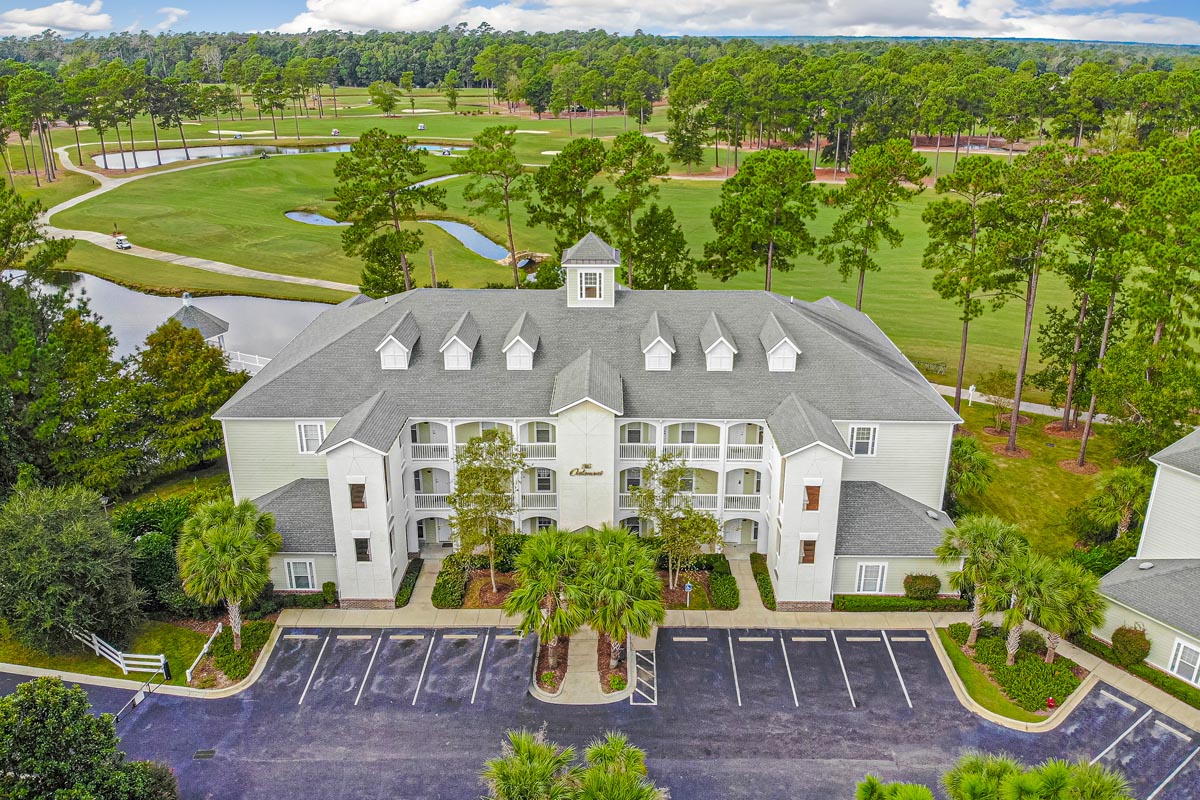 Grande Villas at World Tour lodging for Myrtle Beach golf package savings